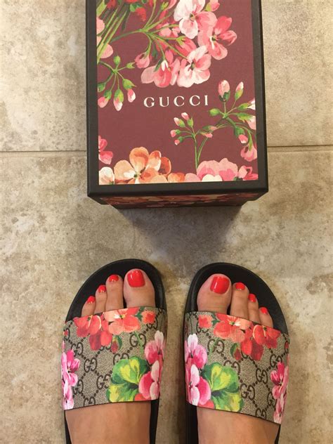 clasuettes gucci|gucci floral slides outfit.